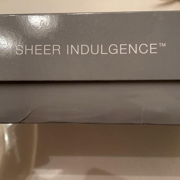 Raquel Welch Signature Collection Sheer Indulgence Wig 🤩offers welcomed💖 - Picture 2 of 8